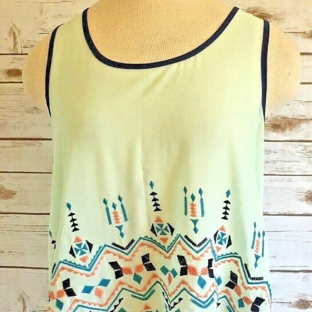MINE Women Sleeveless Pull-Over Asymmetrical Mint Green Casual Shirt Size Small